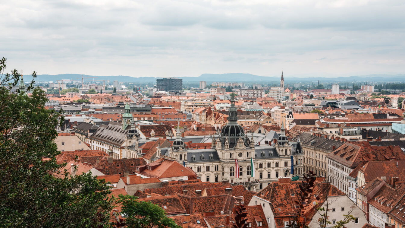 (c) Fabienne Waitschacher | 1000things Ausblick über Graz