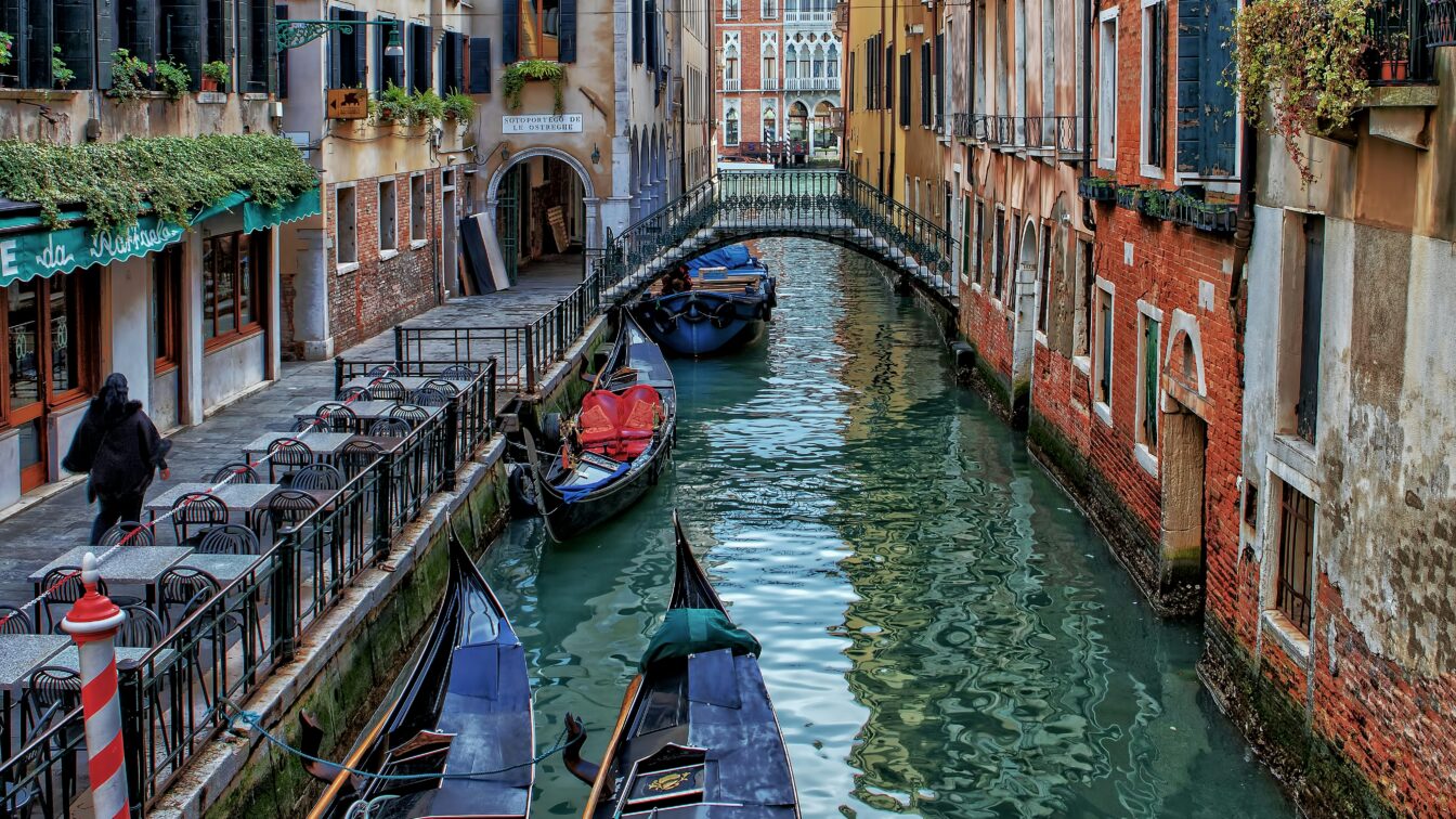 (c) https://unsplash.com/de/@rgaleriacom Venedig Restaurants