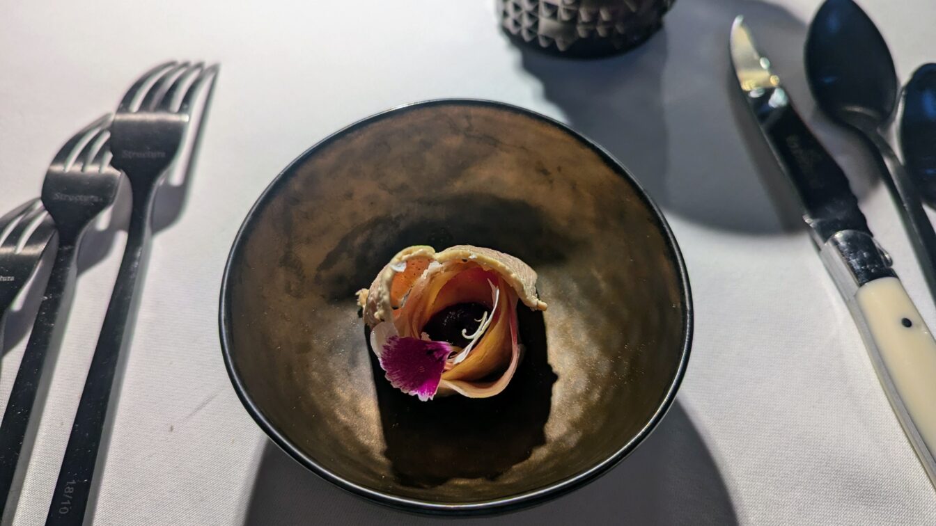 (c) Michael Simmer | 1000things Taubenkobel Diskokobel Fine-Dining Volksgarten