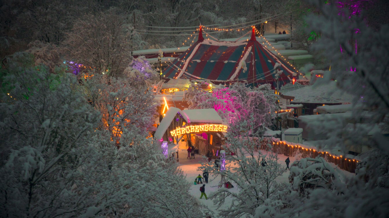 (c) Märchenbazar Zelt Schnee Weihnachten Olympiapark
