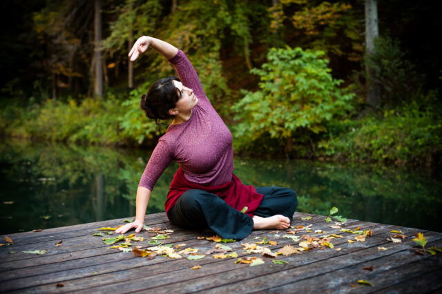 Yoga Retreat am Naturbadeteich im Wald hinter dem Biohotel der daberer