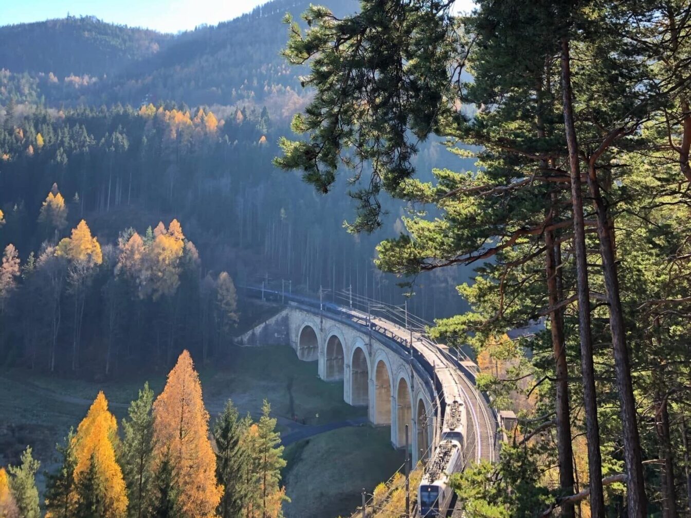 Die Semmeringbahn ist ein beliebtes Ausflugsziel rund um Wien