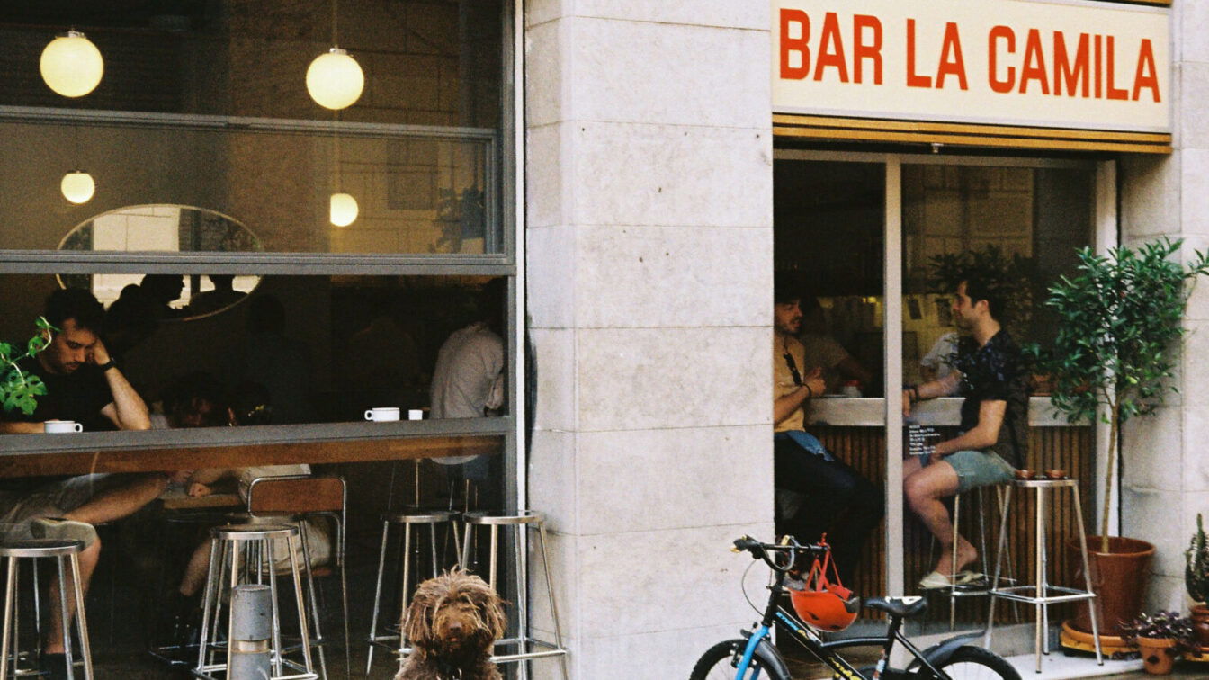 (c) Arturo Garcia Bar La Camila in Barcelona