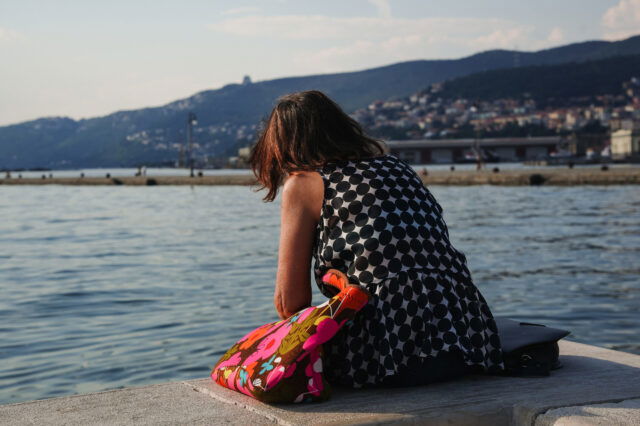 An der Uferpromenade in Triest kann man schöne Spaziergänge machen oder den Sonnenuntergang beobachten.