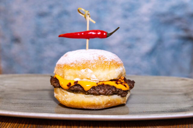 der Krapfenburger 2026 vom Restaurant Le Burger in Wien