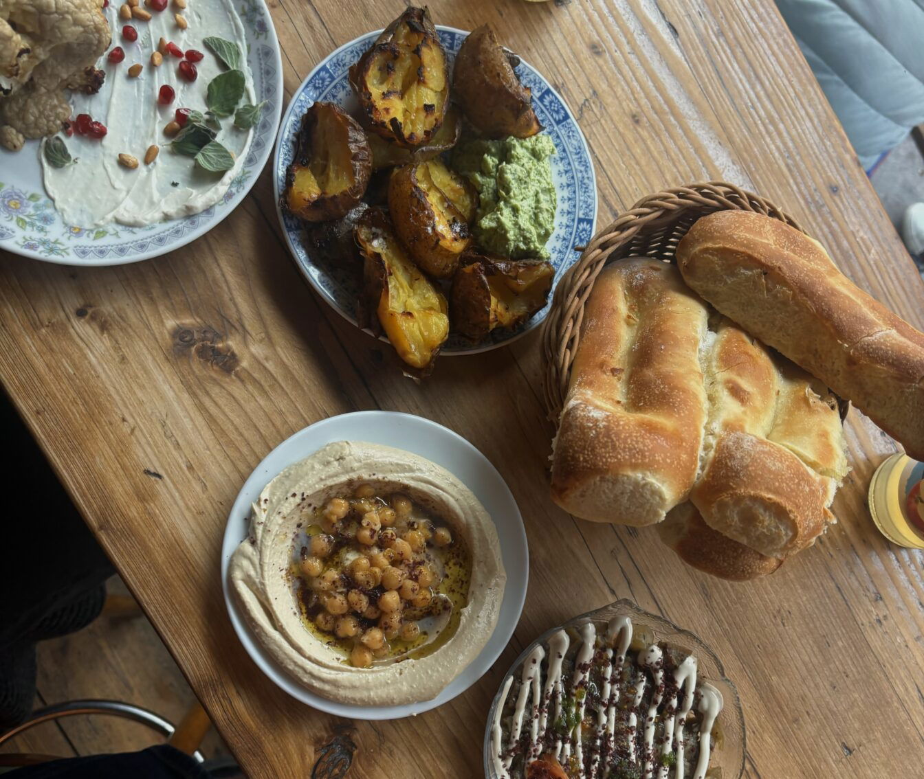Levantinische Tapas beim Café Pilz in Berlin