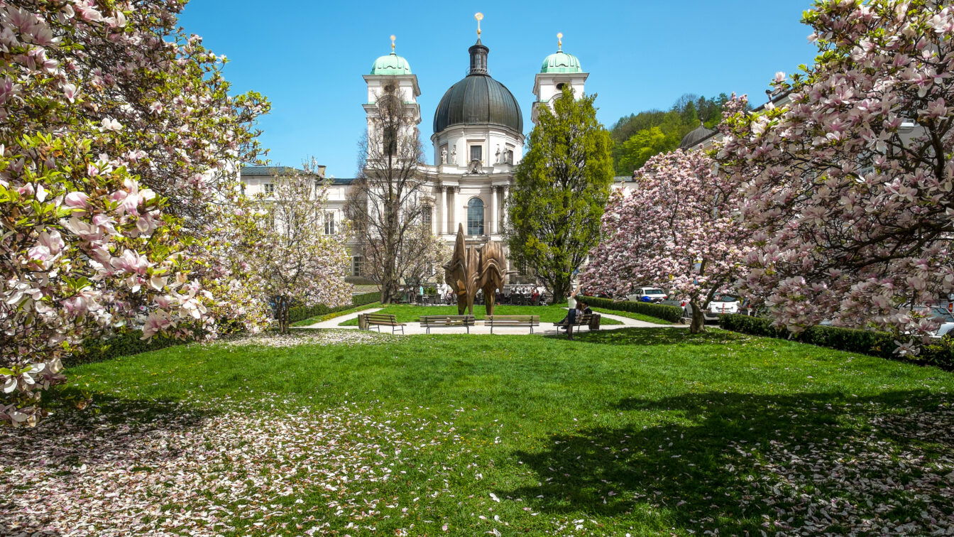 Makartplatz in spring with the Dreifaltigkeitskirche [Holy Trinity Church]