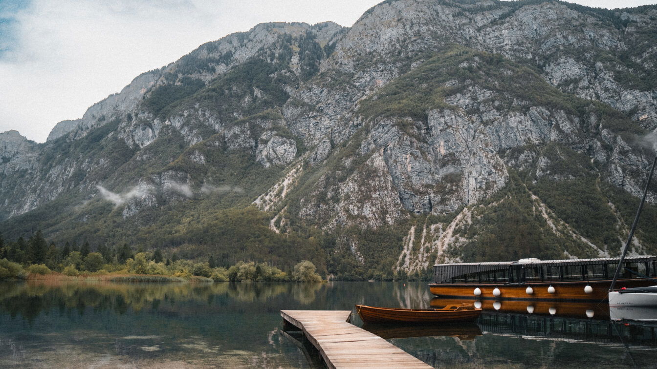 (c) frameduo | 1000things Creator Community Der Bohinj See im Nationalpark Triglav.