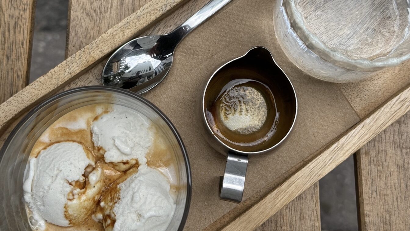 (c) Theresa Komornyik | 1000things ein Affogato im Cafe Cortado in Wien