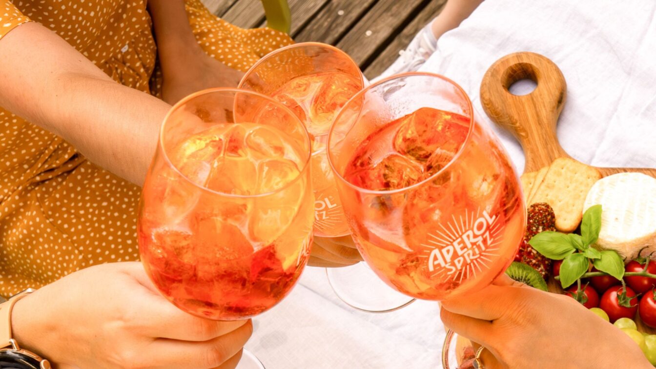 (c) Marino Knöppel 1000things Community Awards. Aperol in Bars in Österreich