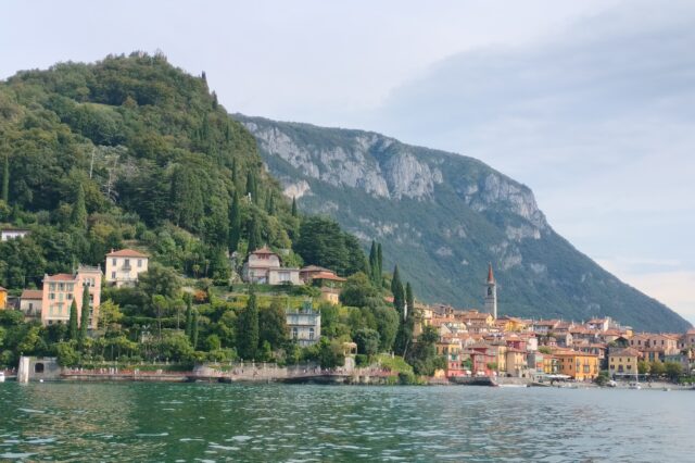 (c) Maria Carolina | Dupe Lovran vom Wasser aus, Gemeinde in Kroatien