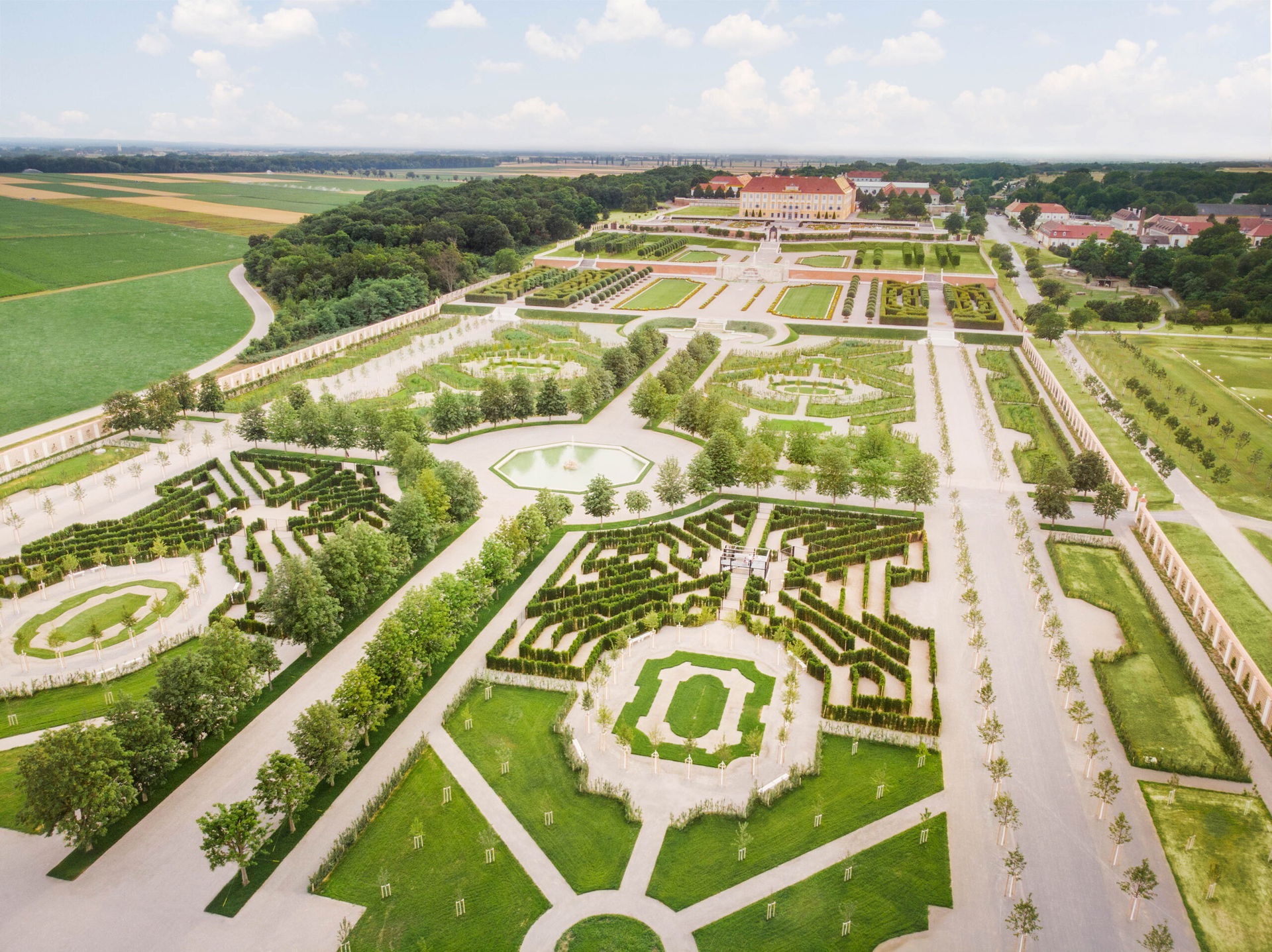 Der Garten auf Schloss Hof von oben