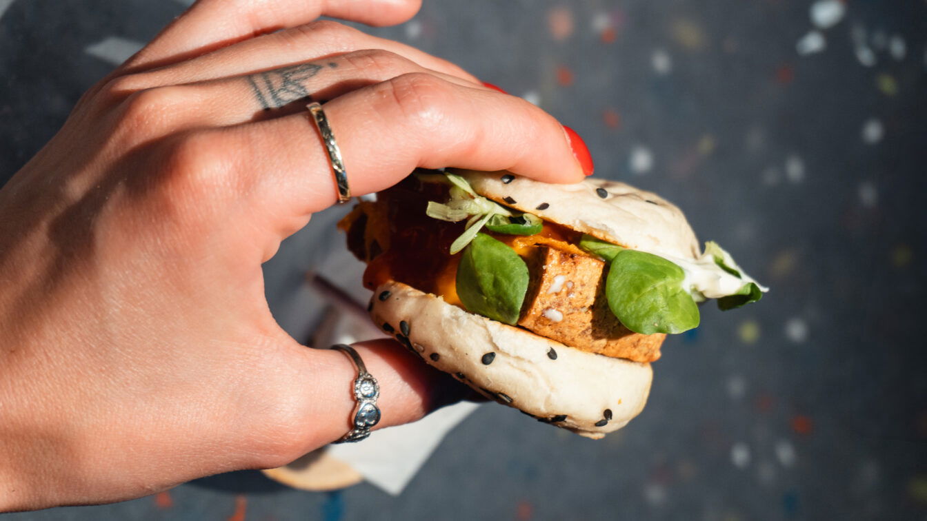 (c) Lilli Wermuth | 1000things ein Burger im Restaurant Shiso Burger im 1. Bezirk in Wien