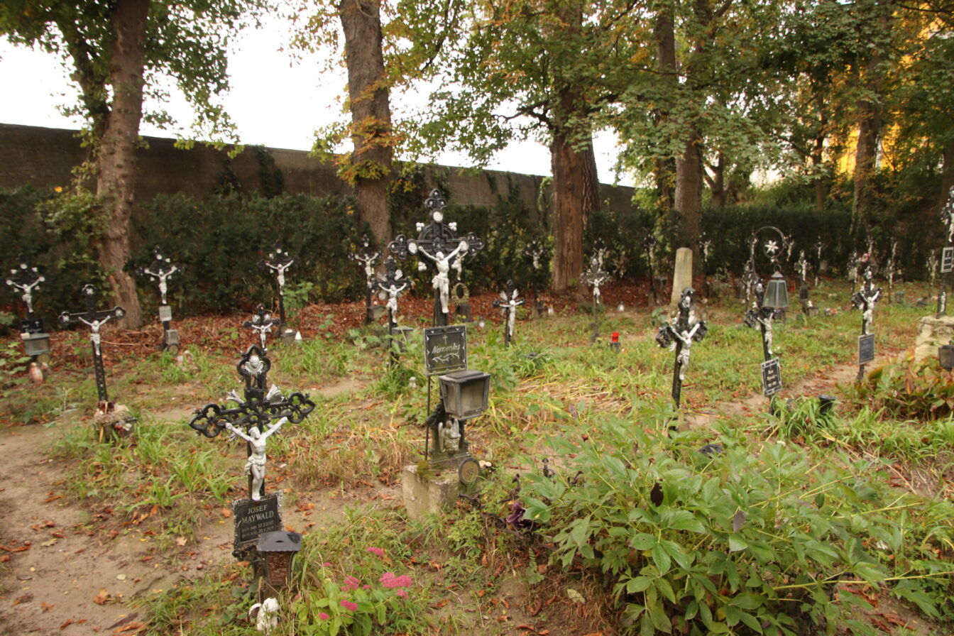 Versteckte Orte in Wien: Gräber auf dem Friedhof der Namenlosen, 1110