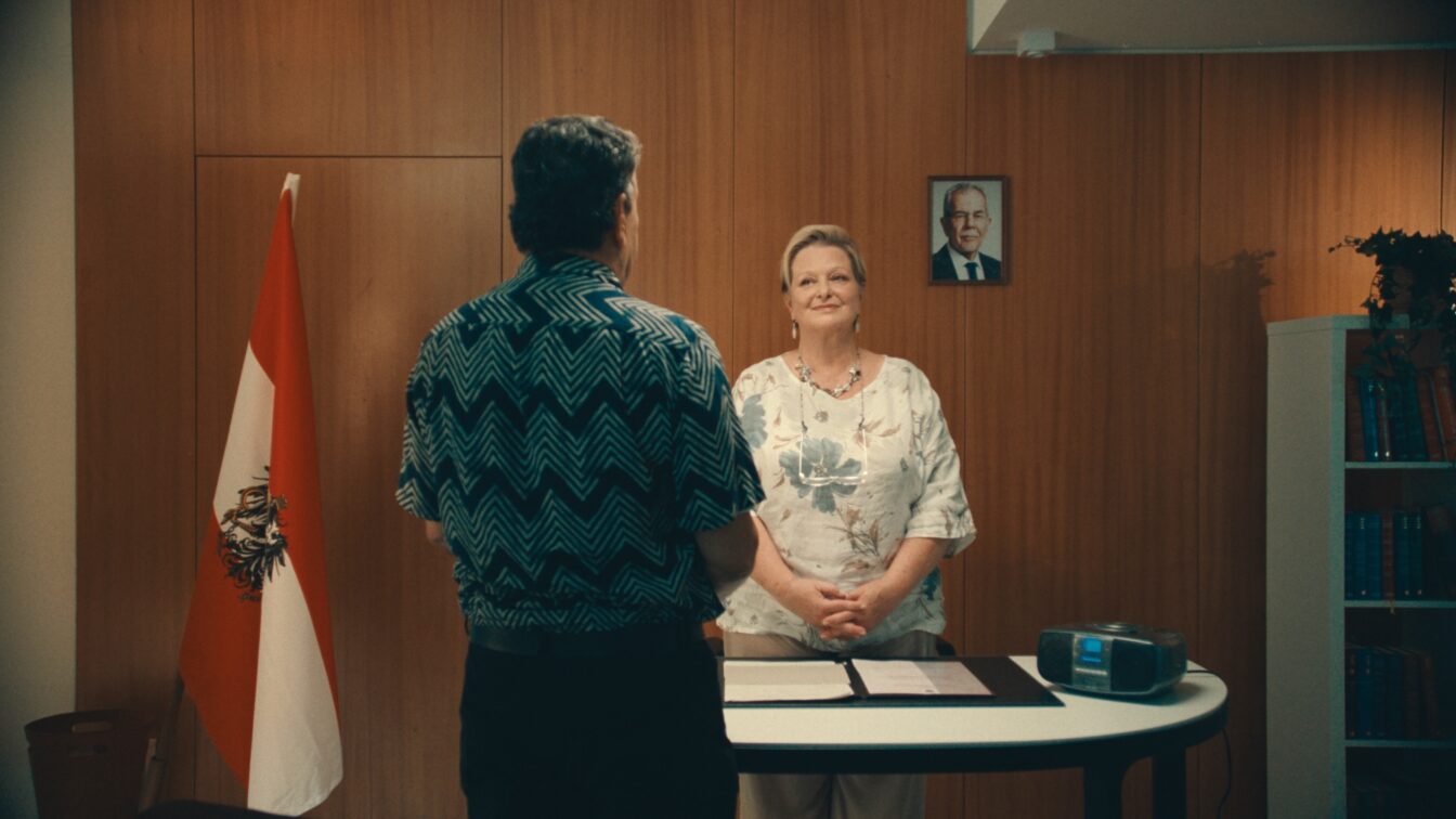 Filmszene aus Noch lange keine Lipizzaner