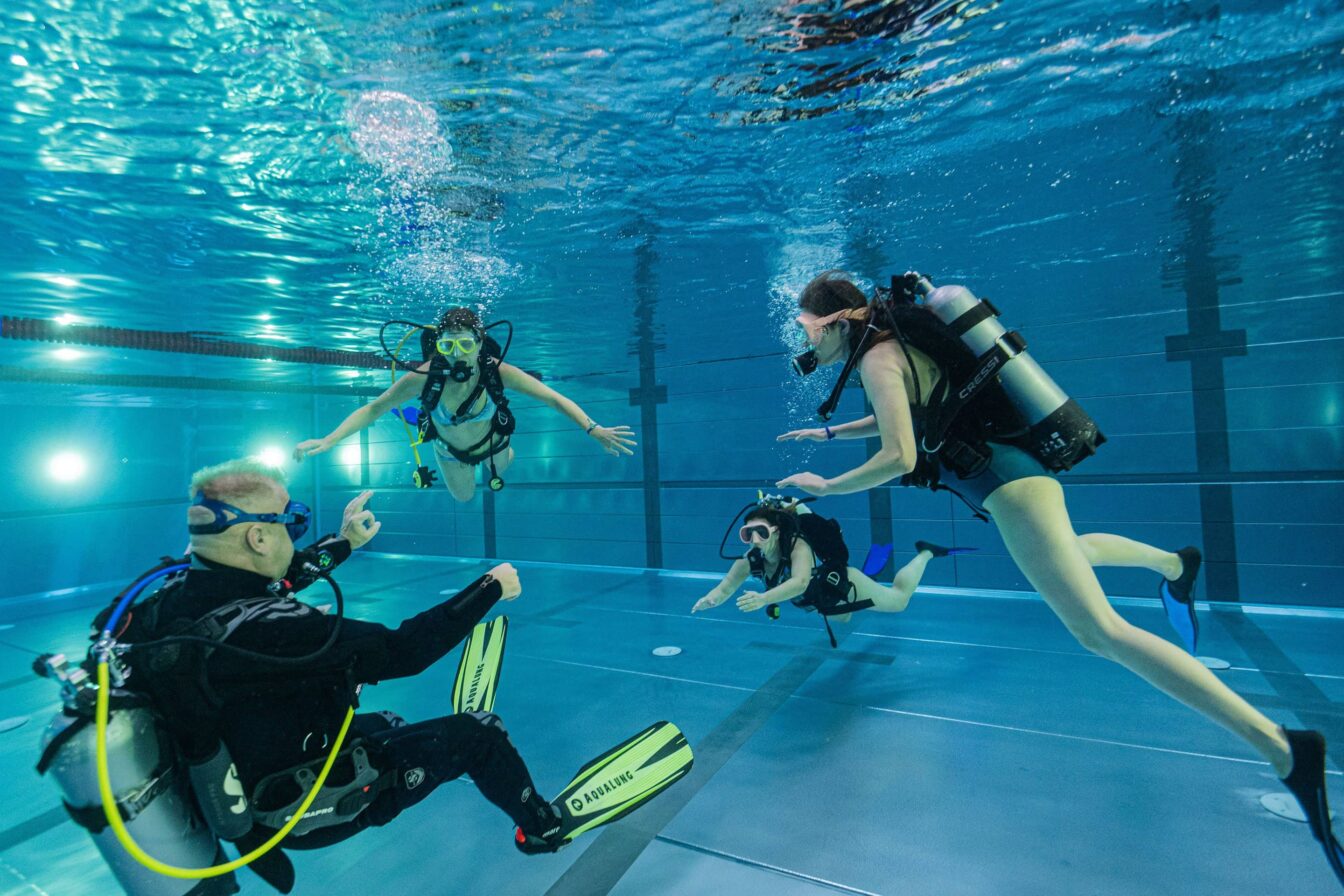 Beim Wassersportfestival 2026 in München können über 20 Wassersportarten ausprobiert werden.