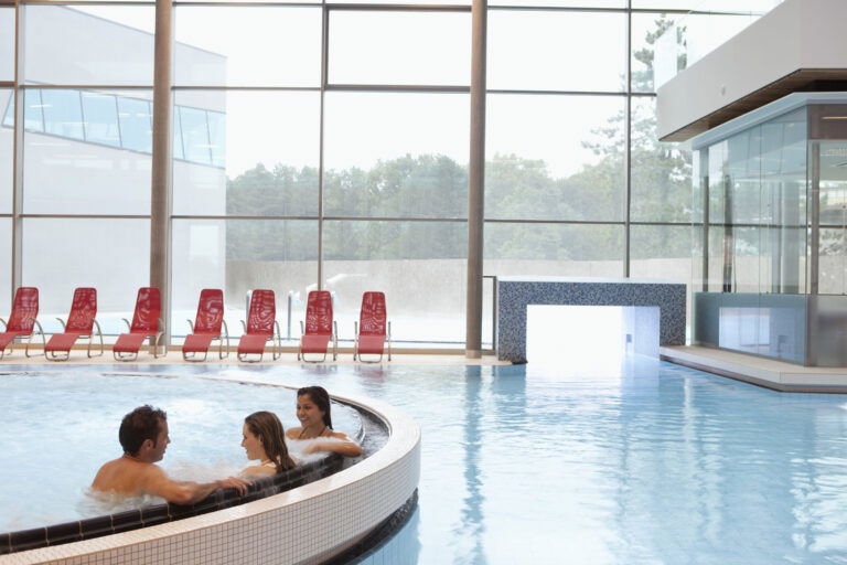 Thermen in & um Wien: Ansicht der Termine Wien Oberlaa von innen