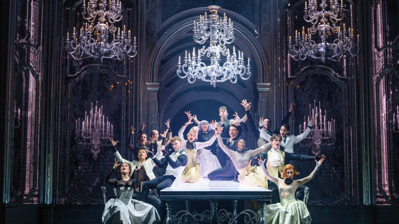 (c) Deen van Meer | VBW Maria Theresia: Das Musical: Szene im Ronacher in Wien
