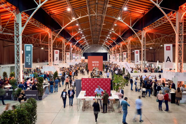 auf der gut besuchten Weinmesse MondoVino in der Wiener Marx Halle