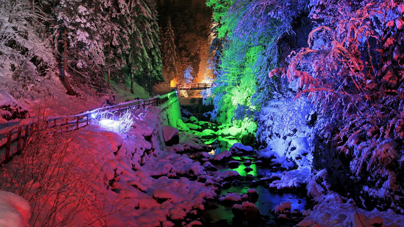 Die Schladminger Bergweihnacht in der Talbachklamm in der Region Schladming-Dachstein in der Steiermark