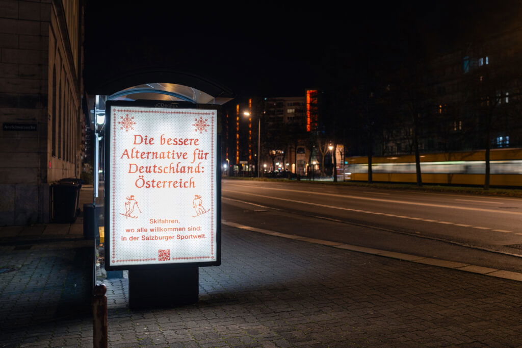 Auffällige Botschaft in Dresden (c) Tobias Ritz