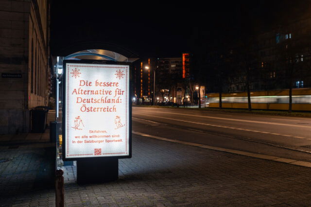 Auffällige Botschaft in Dresden (c) Tobias Ritz