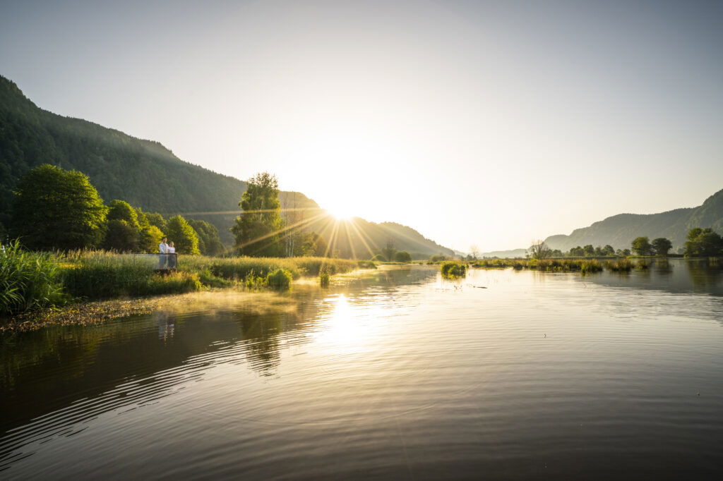 Blick auf den Ossiacher See bei Sonnenuntergang