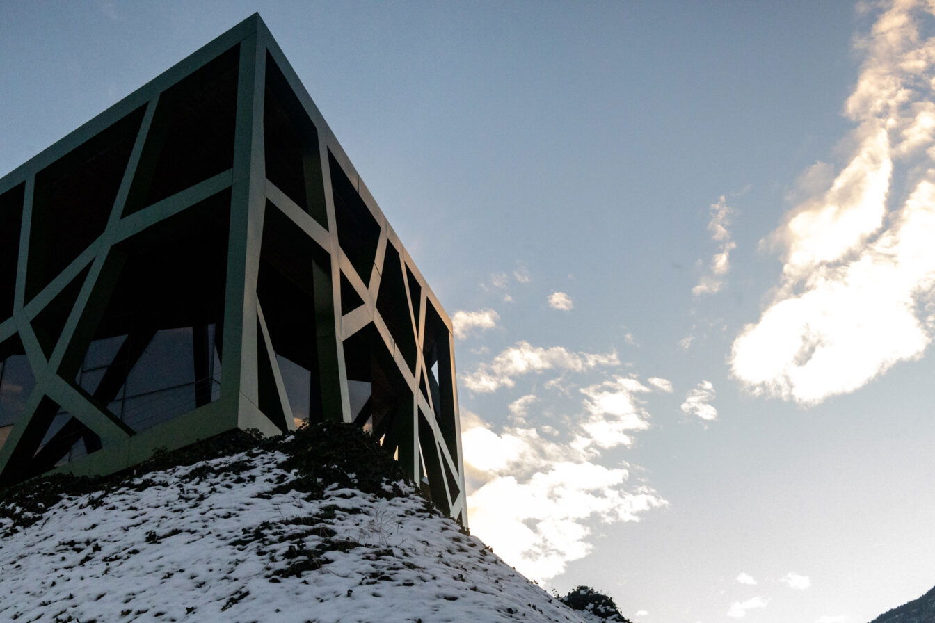 Die Cantina Tramin, die örtliche Kellerei des Ortes Tramin am Kalterer See