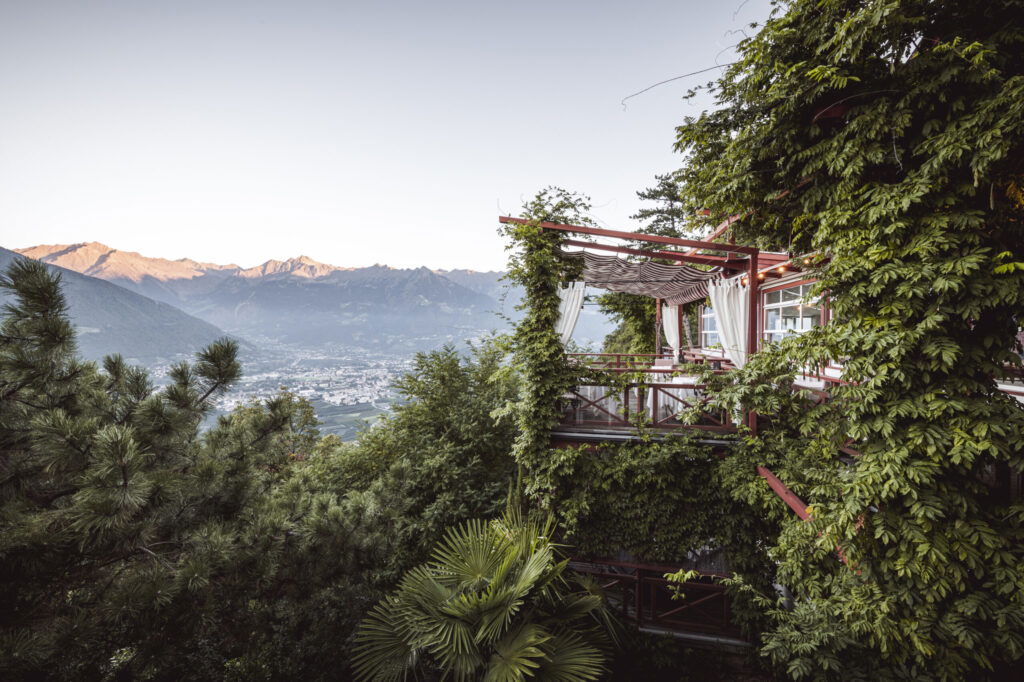 Südtirol überzeugt mit atemberaubender Natur, vielen Sonnenstunden und einer traumhaften Küche. Einzigartige Locations, wie das Prezioso Restaurant im Castel Fragsburg, inklusive! (c) Castel Fragsburg