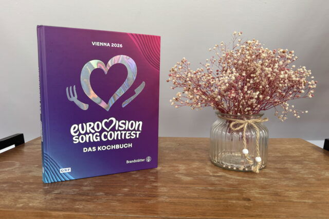 Gewinnspiel ESC 2026 Wien: Eurovision Song Contest: Das Kochbuch von Manuela Tiefnig