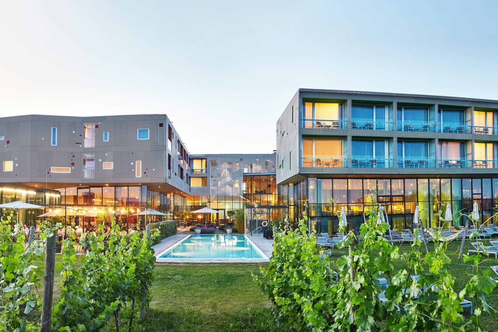 Hotel_Langenlois__Weingarten_cLOISIUM-scaled