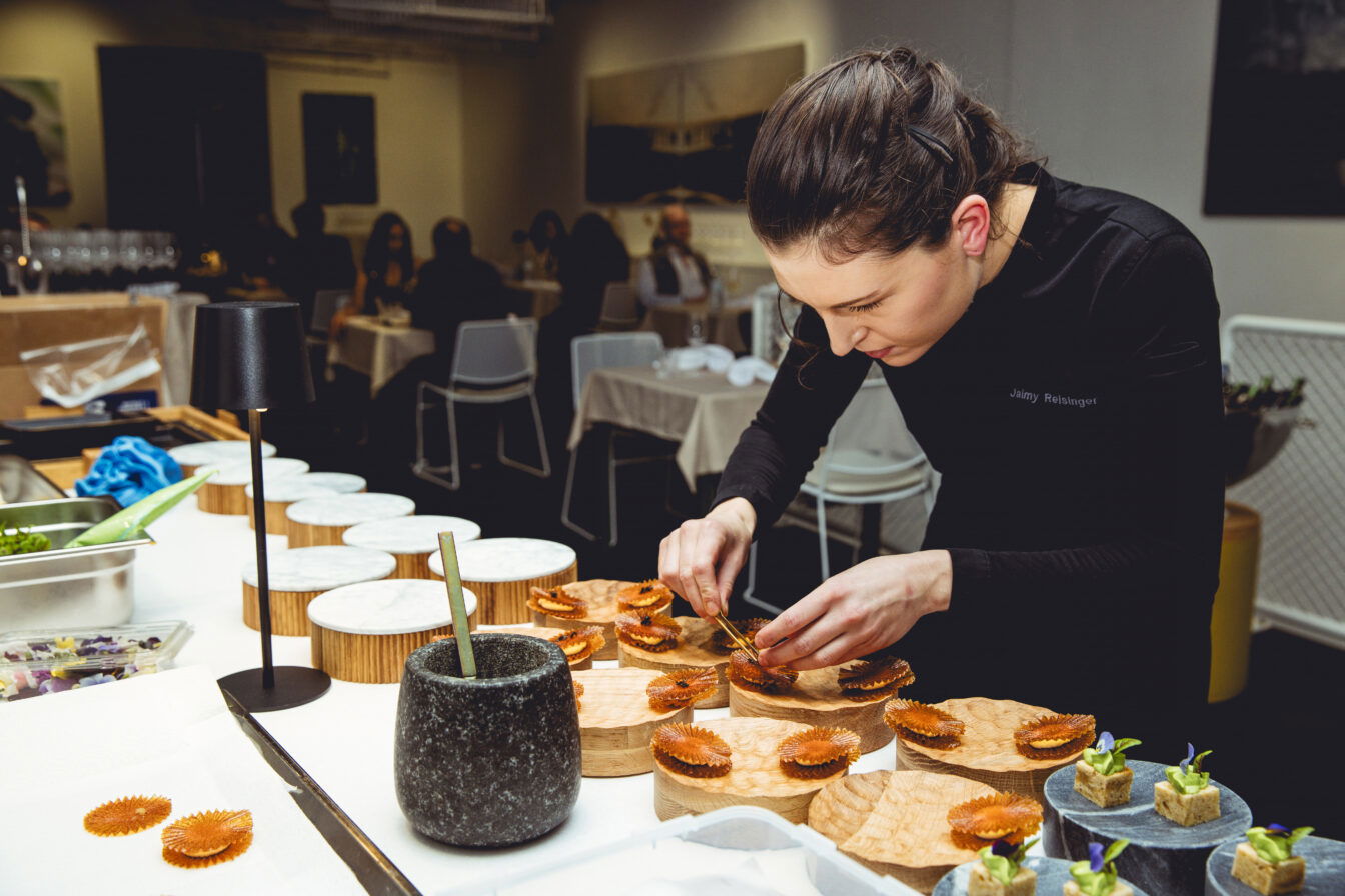 Bija Fine Dining Event in Graz bei dem Jaimy Reisinger dessert-inspiriertes Menü serviert.