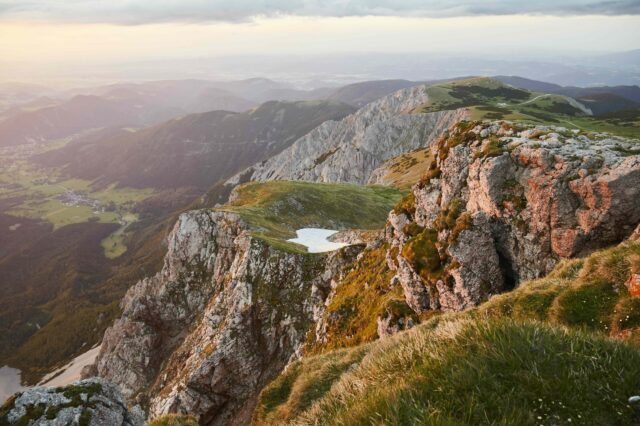 Blick auf den Schneeberg in Niederösterreich