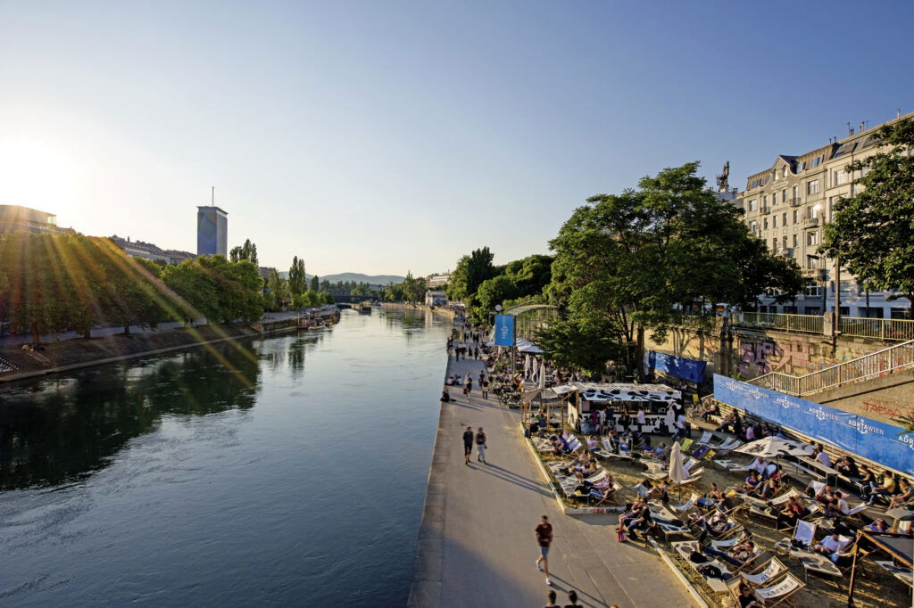 Adria Wien am Donaukanal / Adria Wien at Danube Canal
