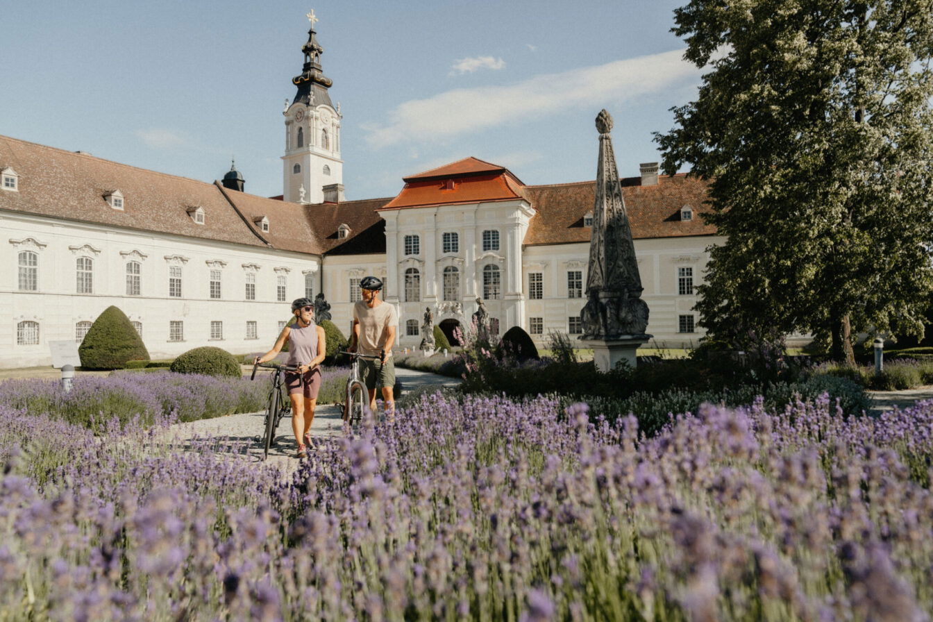 Kamp-Thaya-March Radroute durch das Stift Altenburg
