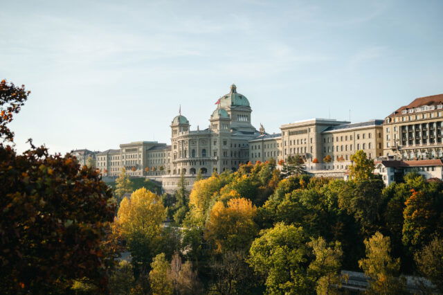 Bundeshaus in Bern im Herbst