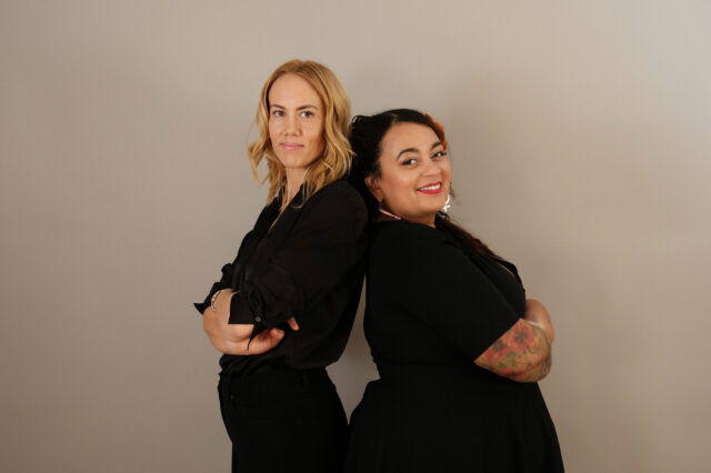 Hosts bei den 1000things Community Awards Female-led Betrieb: Marta Suzama & Katja Grafl von Sorority