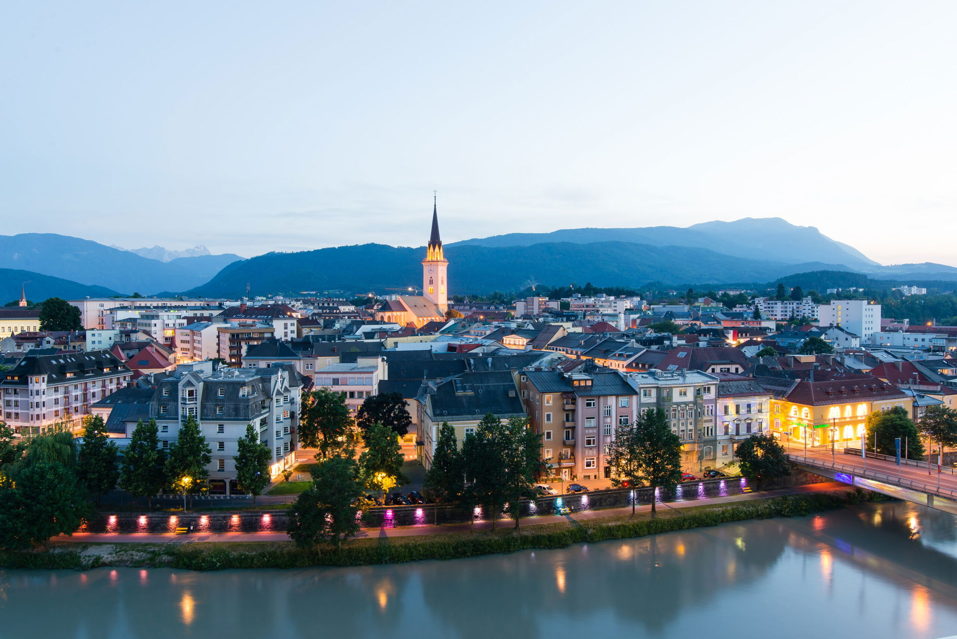Panorama der Stadt Villach in Kärnten