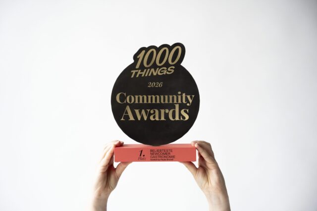1000things Community Awards 2026 – Trophäe