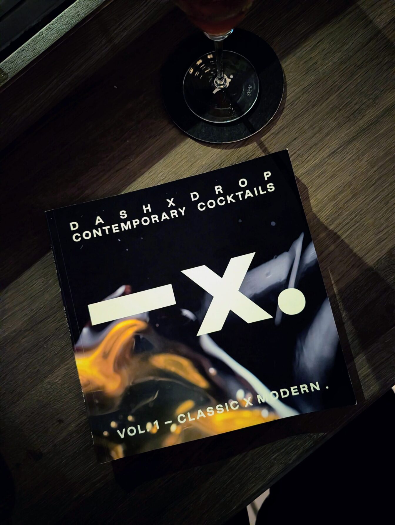 die Cocktailkarte alias "Manifest" in der Cocktailbar DashXDrop im 1. Bezirk in Wien