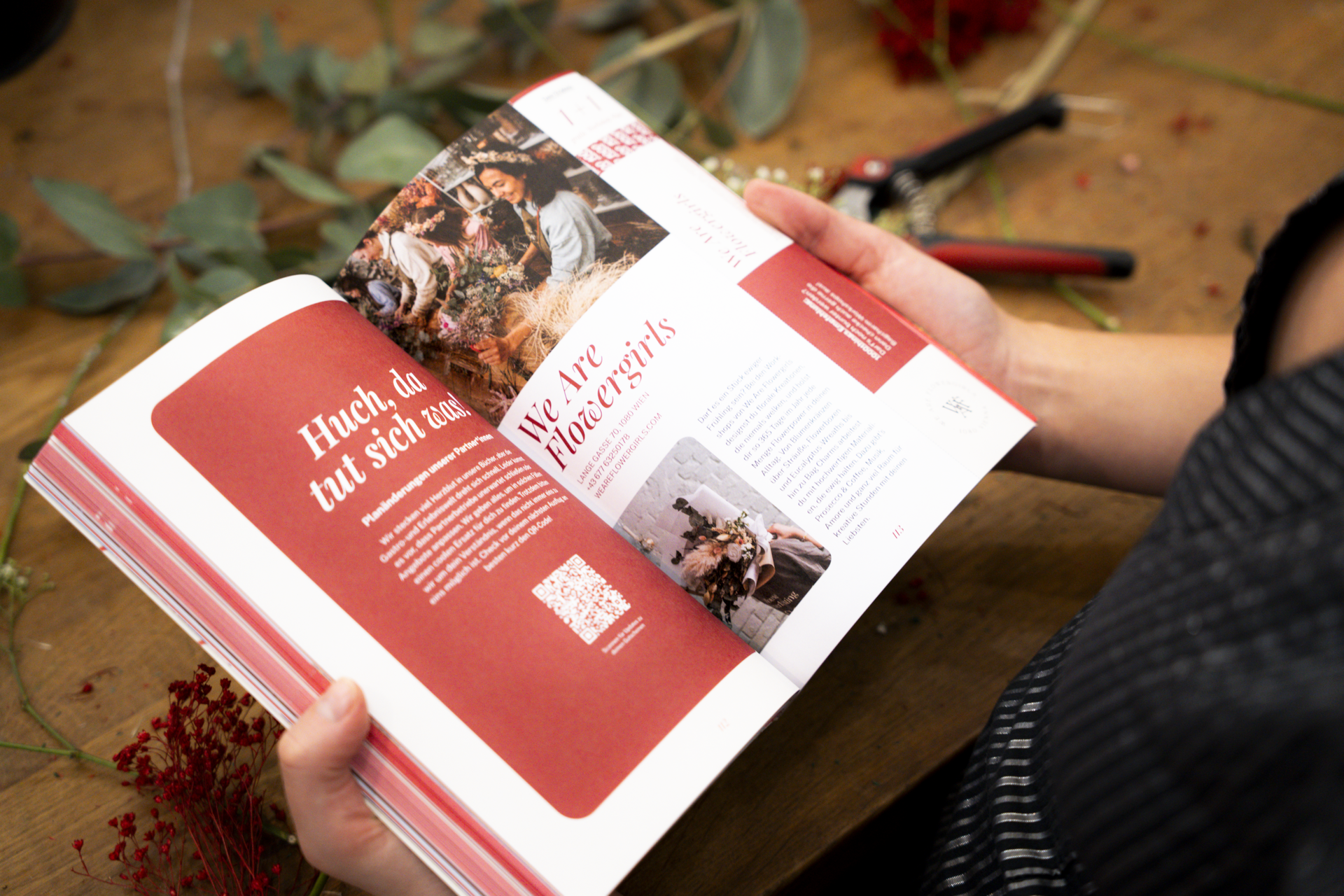 1000things Erlebnisbuch 2027 mit We Are Flowergirls Gutschein