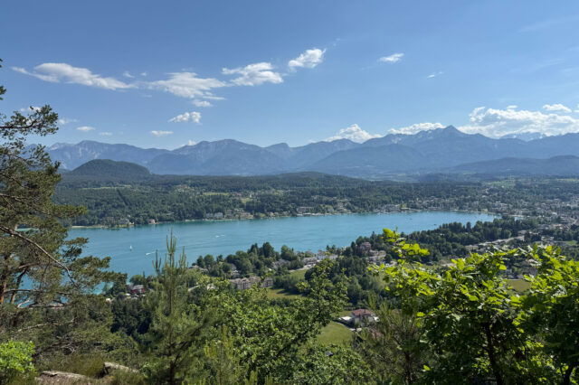 Blick vom Hohen Kreuz auf den Wörthersee in Kärnten