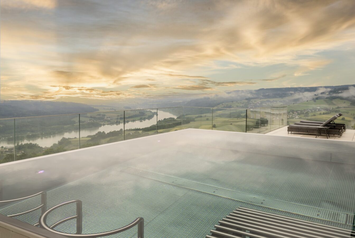 1000things Community Awards 2026: Hotel Schachner in Niederösterreich (Infinity Pool)