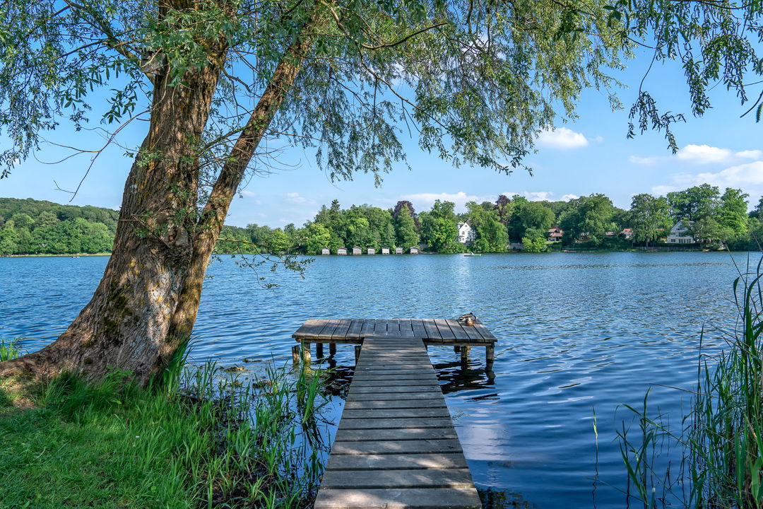 Der Weßlinger See ist ein beliebter Badesee der einfach mit den Münchner Öffis zu erreichen ist.