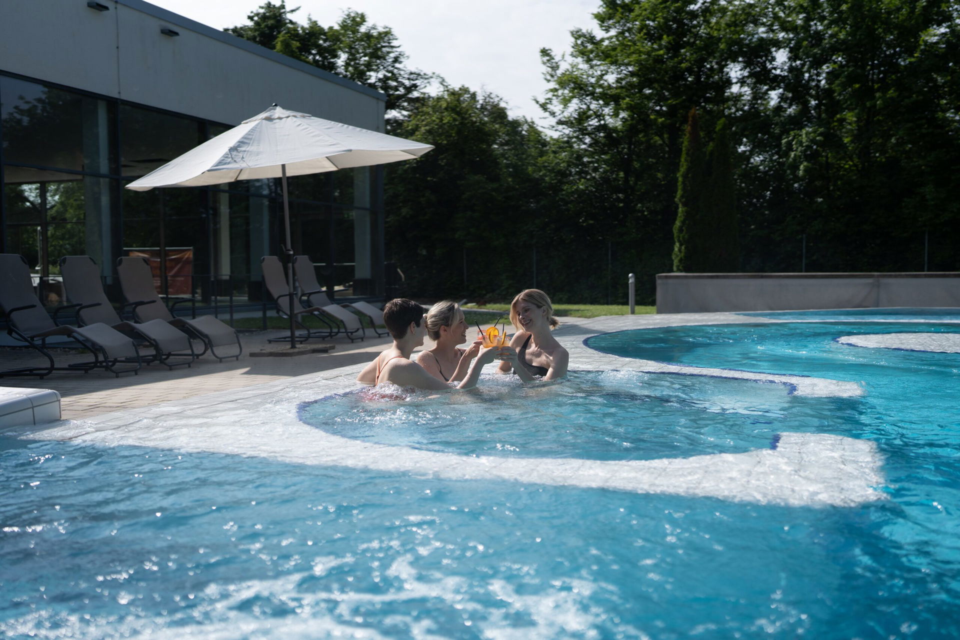 Bad-Mergentheim- Solymar Therme Außen Becken