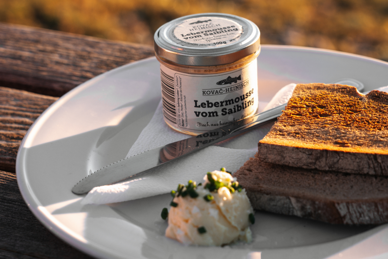 Saiblingsmousse mit getoastetem Brot und Butter im Habsburghaus