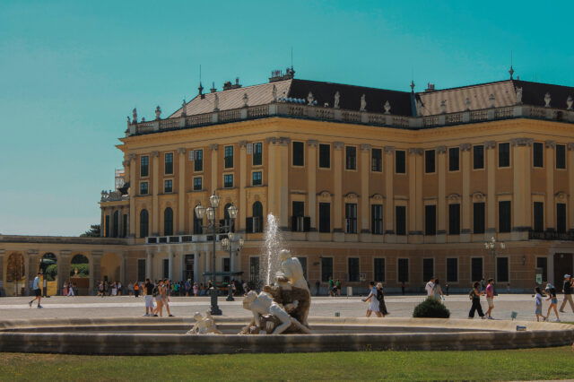 Schloss Schönbrunn an einem Sommertag