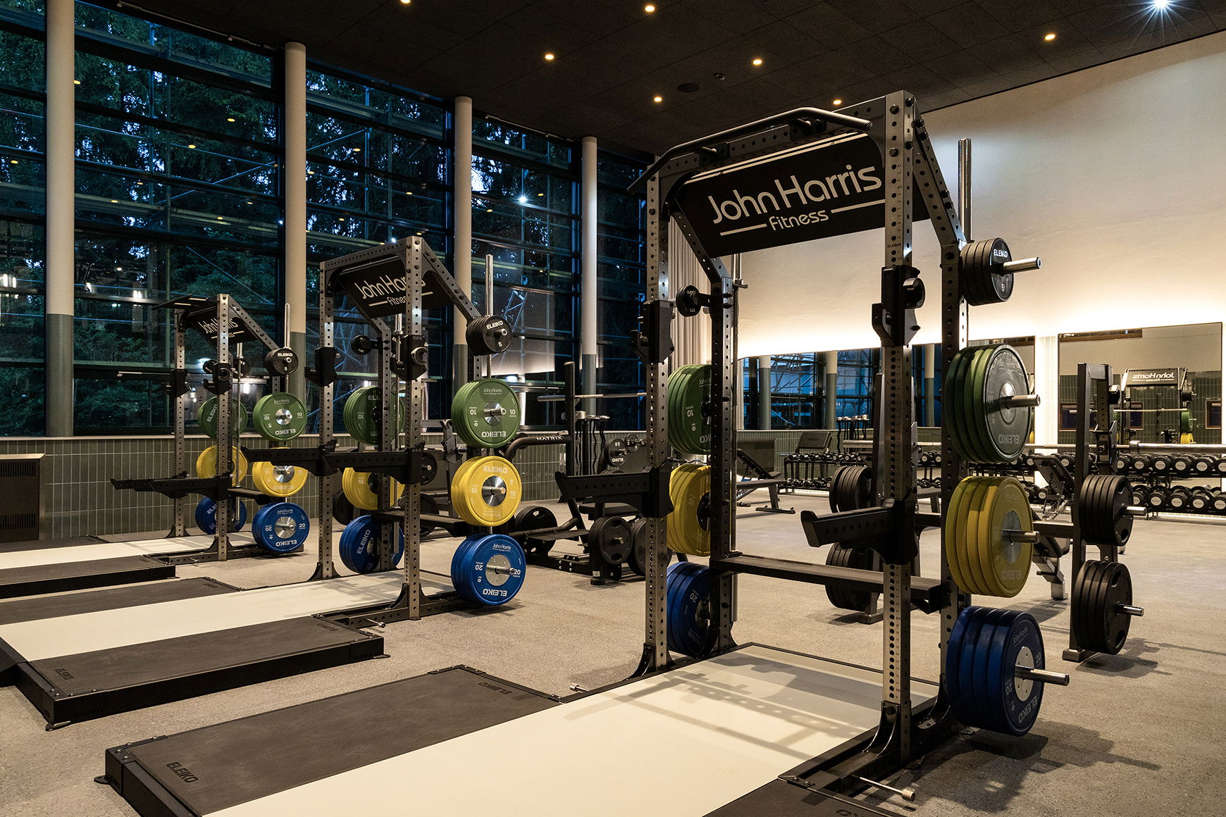 Kraftbereich im neuen Standort Salzburg John Harris Fitness