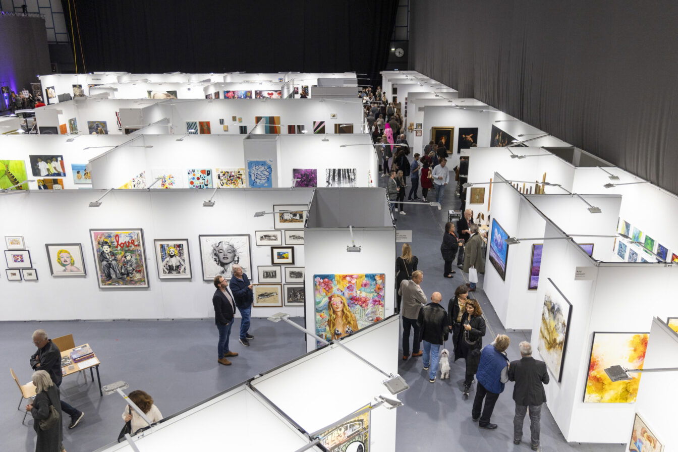 Kunstausstellung bei der ARTfair in Innsbruck in der Olympiaworld