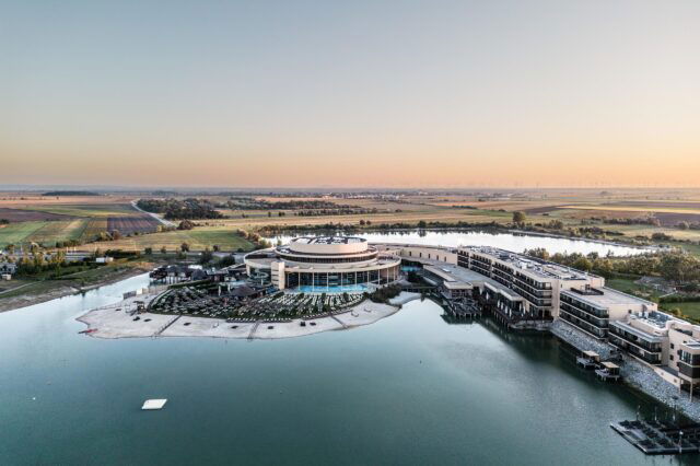 St. Martins Therme & Lodge Außenansicht